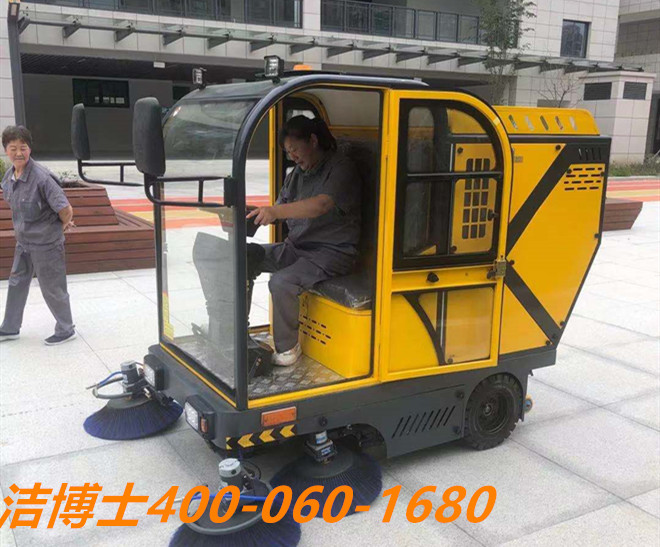 潔博士掃地車(chē)客戶案例-鹽城西環(huán)路東小學(xué)